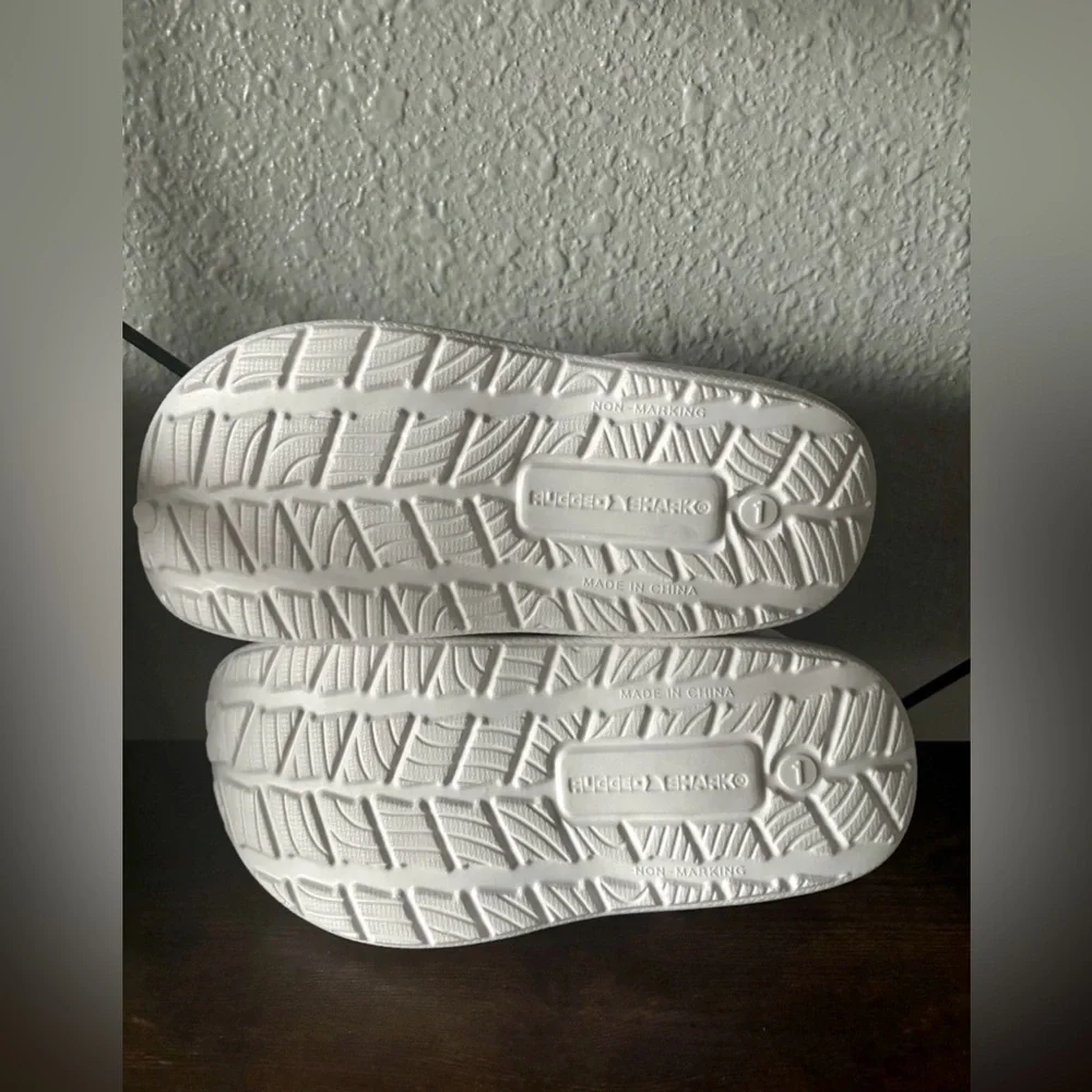 White Shimmery Slip-On Kids Girls Clog Sandals Size 1